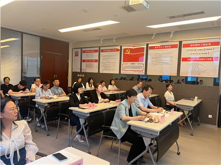 陜外集團(tuán)陜海投公司紀(jì)委組織開(kāi)展警示教育2_副本.jpg